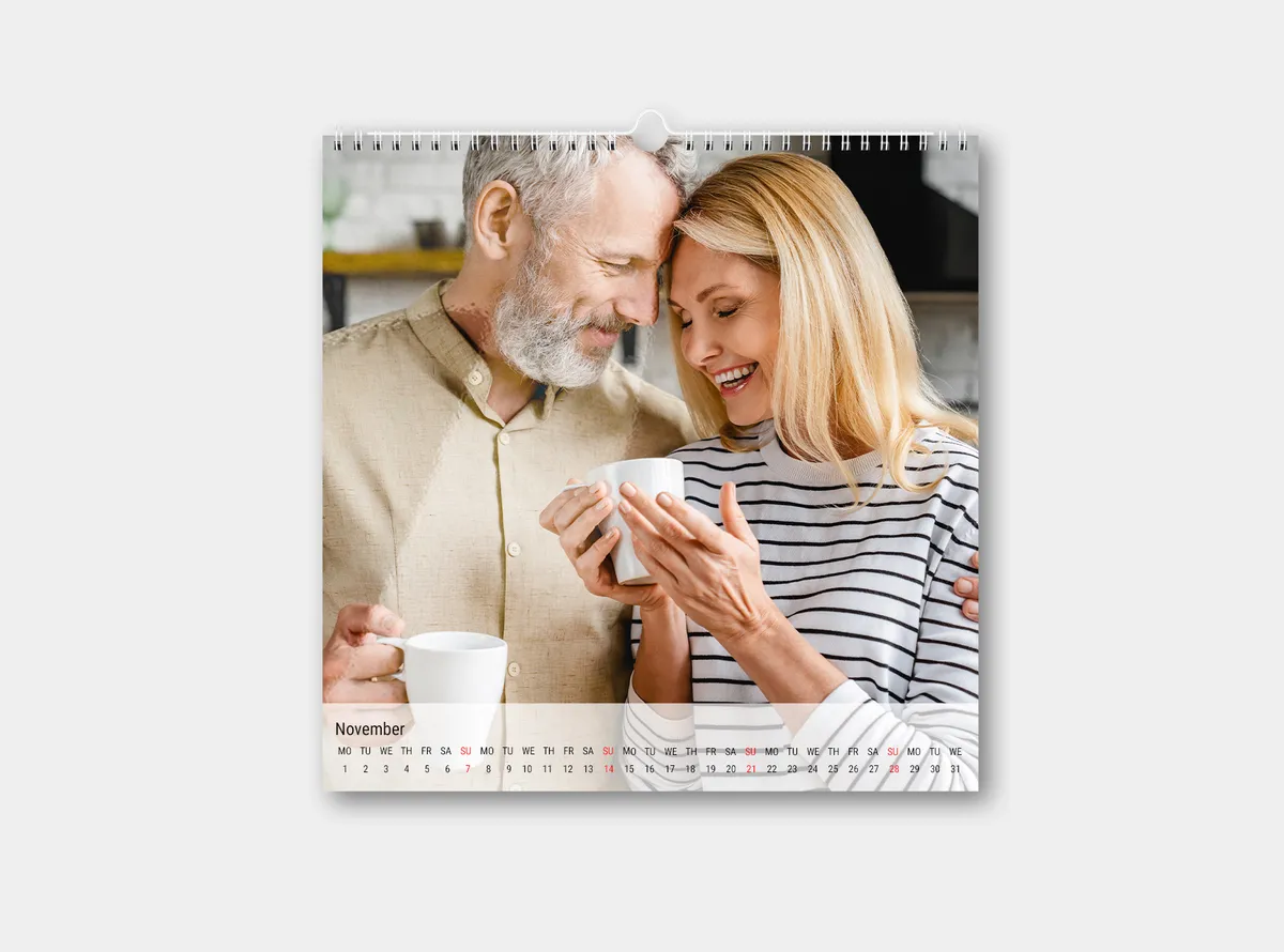Quadratischer Wandkalender 20x20 auf echtem Fotopapier